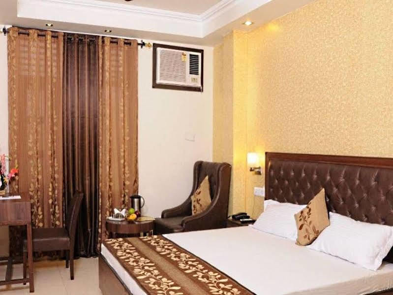 Hotel Diamond Inn Chandīgarh Extérieur photo